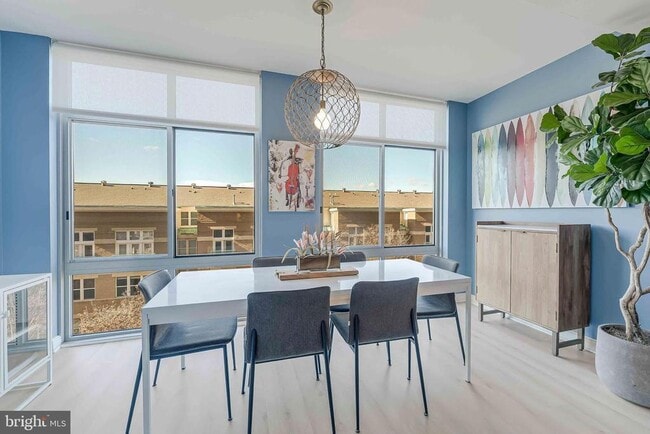 Photo - 11990 Market St Apartamento Unidad 414