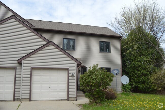 Building Photo - 5212 Rustling Oaks Ln Rental