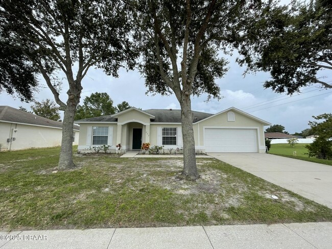 Building Photo - 232 Fountain Lake Blvd