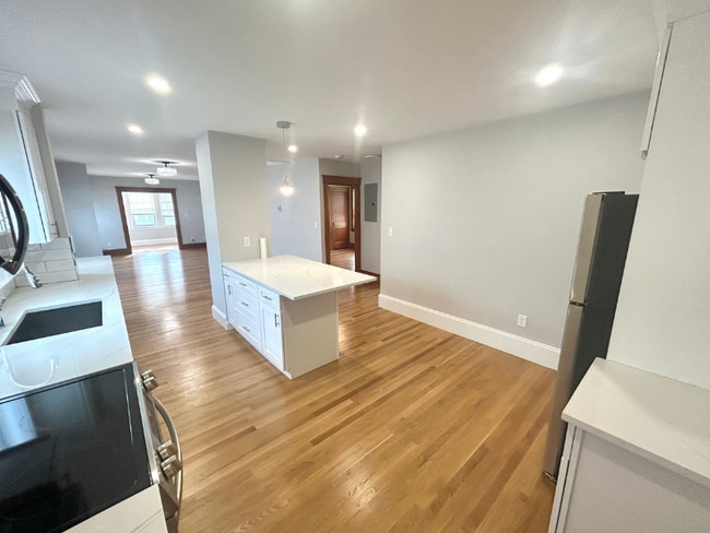 73 Governor Winthrop Rd Unit 2