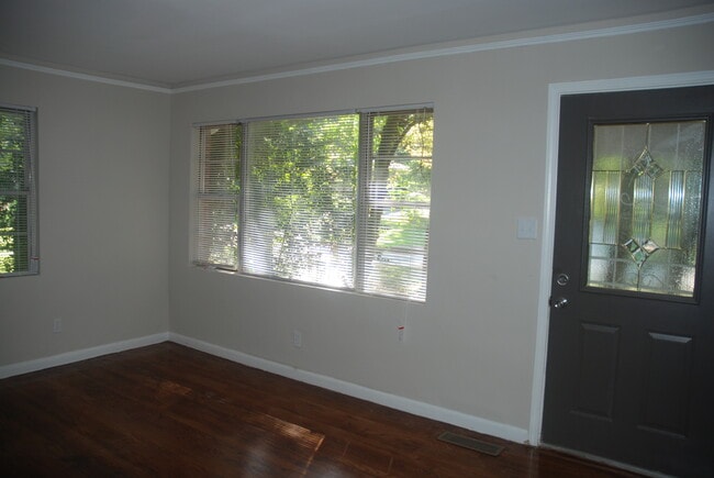 Photo - 2038 Dellwood Pl