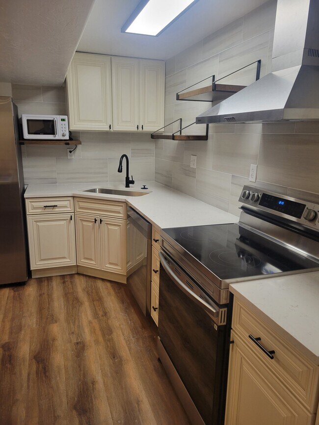 Photo - 7453 Lewis St Unidad B