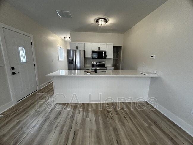 Photo - 3453 E 26th St