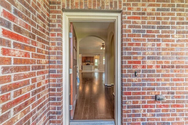 Photo - 15 Butternut Grove Place