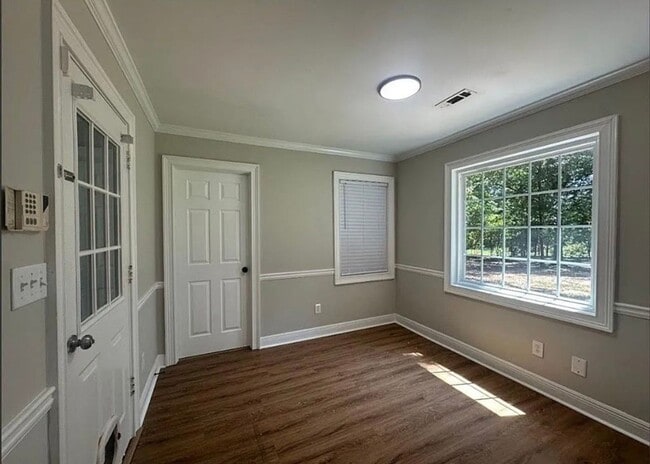 Building Photo - 120 Gentle Doe Dr