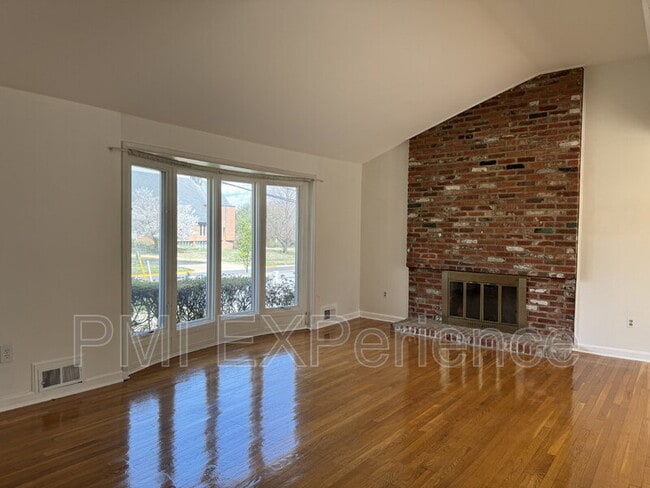 Photo - 6108 Lone Oak Dr