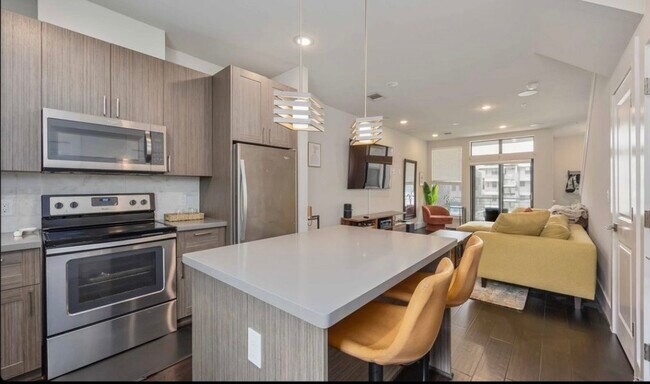 Photo - 2401 Crawford St Unit A210