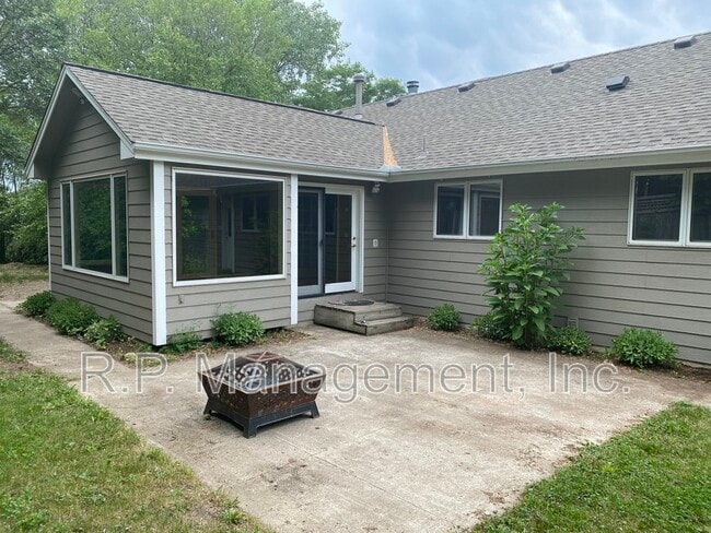 Photo - 4626 Linnea Ln