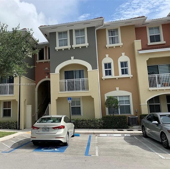 Building Photo - 10855 NW 88th Terrace Unit 201
