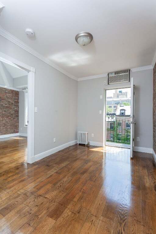 Photo - 350 W 21st St Unit 7