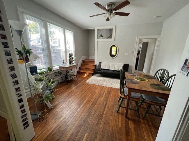 1701-1707-1707 Summit St Unit 1701 N. Summit Street