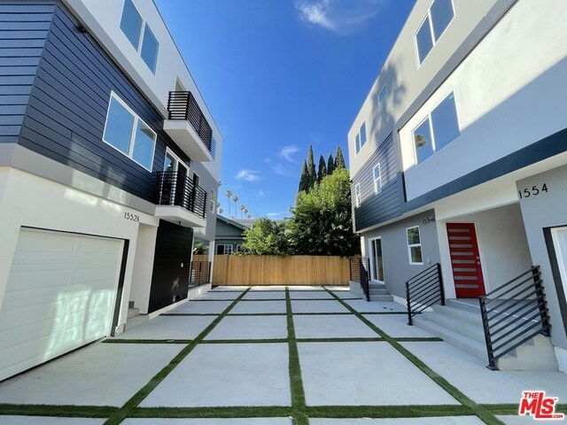 Photo - 1554 Winona Blvd