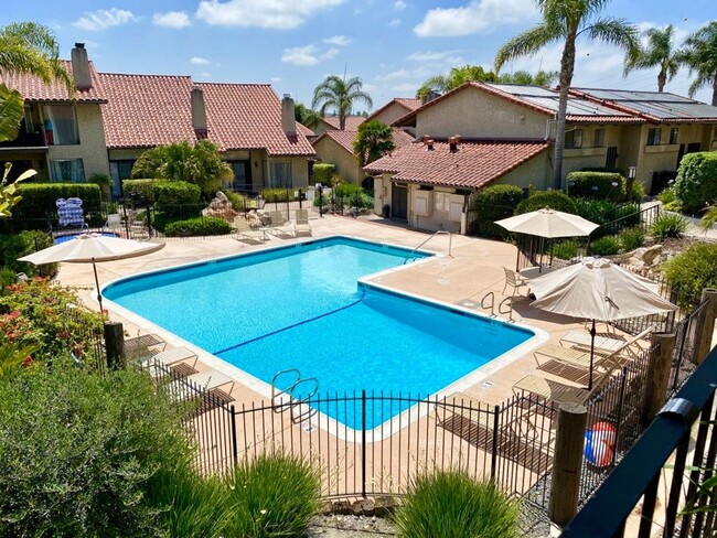 Building Photo - FOR RENT 1Br/1.5Ba 1,207SF Comfortable Two... Rental