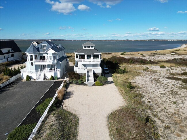 Photo - 750 Dune Rd