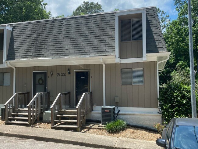 Building Photo - 7122 Longstreet Dr Unit C Rental