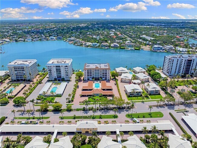 Building Photo - 2600 Gulf Shore Blvd N Unit 54 Rental