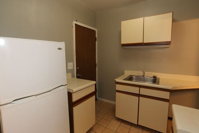 755 W Cornelia Unit 312