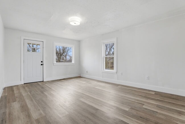 Photo - 1127 Rumsey Rd