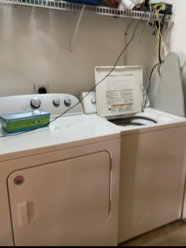 Building Photo - 1410 Collegiate Cir