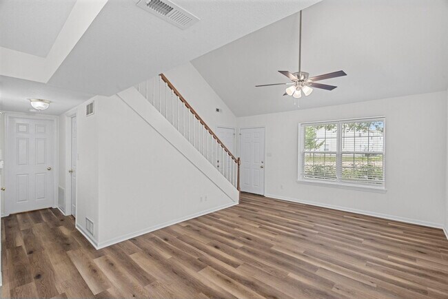 3503 La Mesa Dr