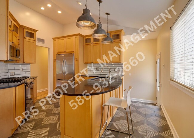 Photo - 3 Bedroom 2 bathroom house in Royal Oak.