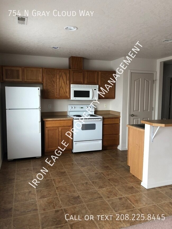 Photo - 754 N Gray Cloud Way