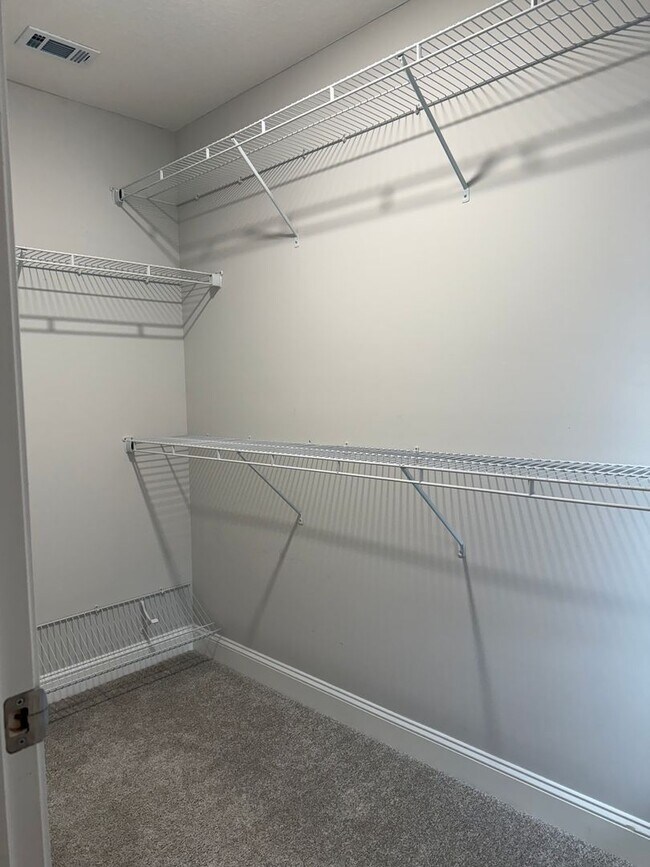 Photo - FOR RENT