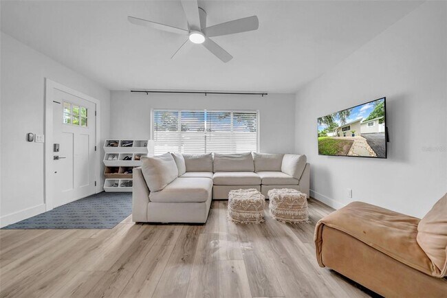 Photo - 5548 Dartmouth Ave N