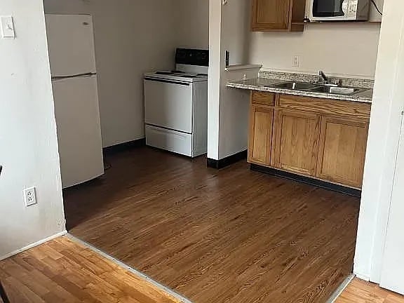 RiverWood Apartments