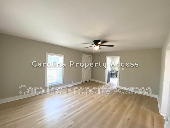 Photo - 2928 Evans Rd