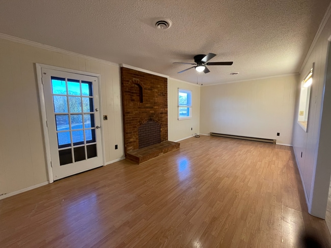 Photo - 418 Hillcrest Dr