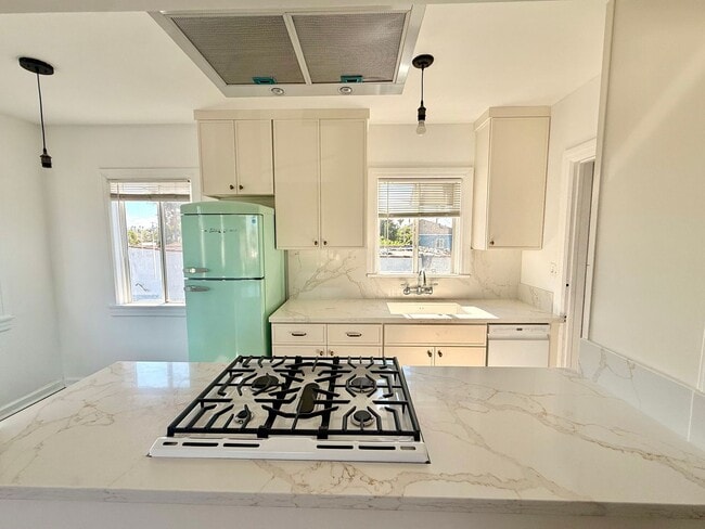 Photo - 1801 W 39th St Unit 3883 S. Gramercy Pl.