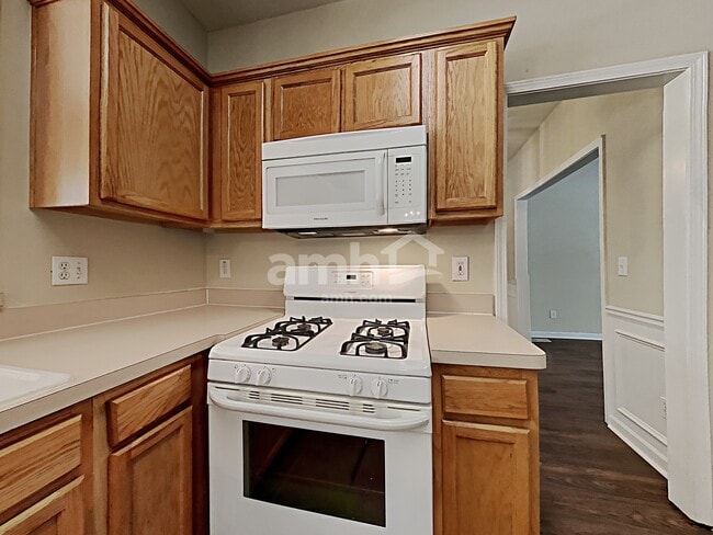 Photo - 2687 McGuire Dr NW