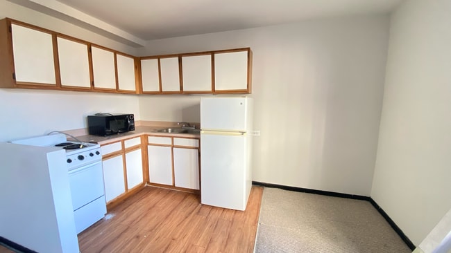 Photo - 3933 N Clarendon Ave Unit 406