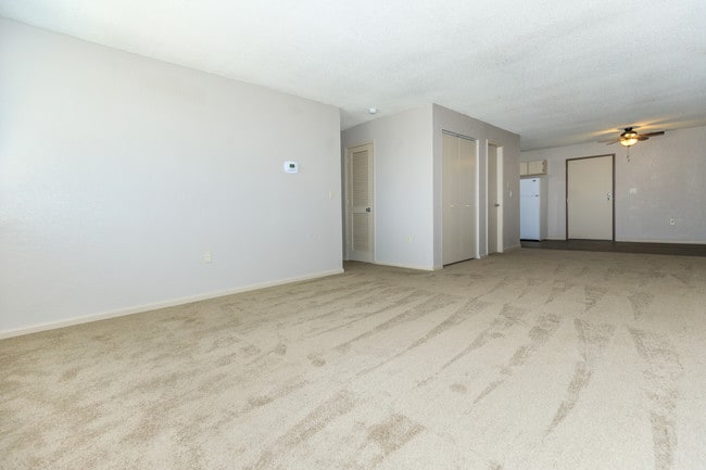 Photo - Regency Heights