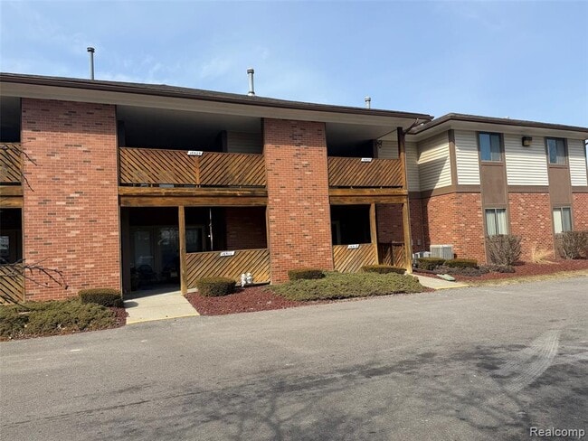 Photo - 16525 Woodlane Unidad 138