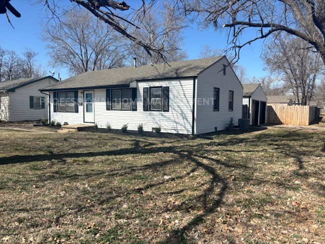 Building Photo - Coming Soon! Freshly Remodeled 3-Bedroom, 1-Bathroom with 2-Car Detached Garage!
