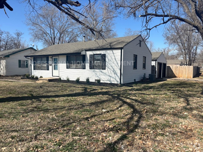 Building Photo - Freshly Remodeled 3-Bedroom, 1-Bathroom wi... Rental