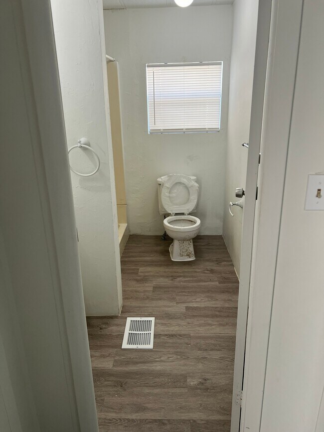 Photo - 2063 Laurel Ln