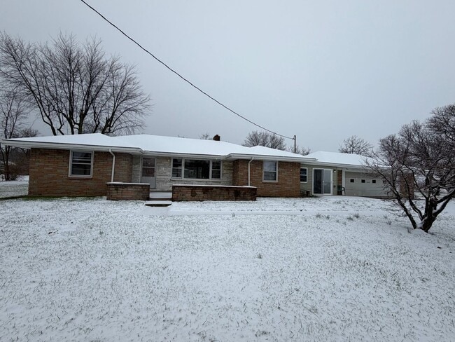 Photo - Large 3 Bedroom on Two Acres!