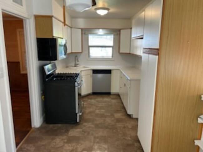 Photo - SHOWING Mon 12/8, Friday 12/12 at 1pm, and Wed 12/10 at 2:30pm