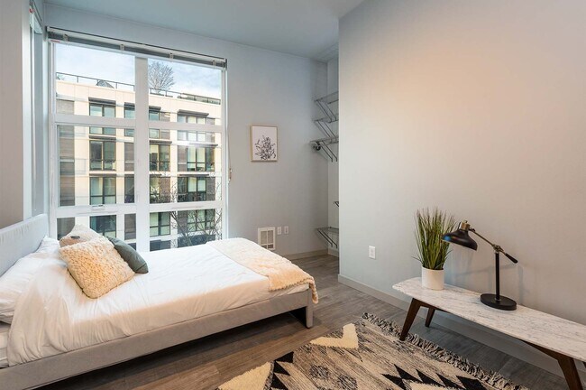 Photo - Minnie Flats