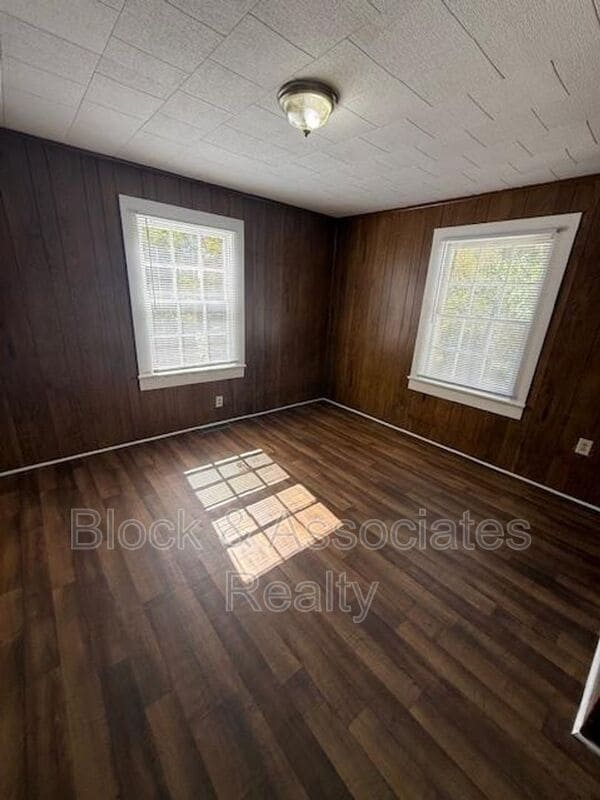 Photo - 1811 Newell St