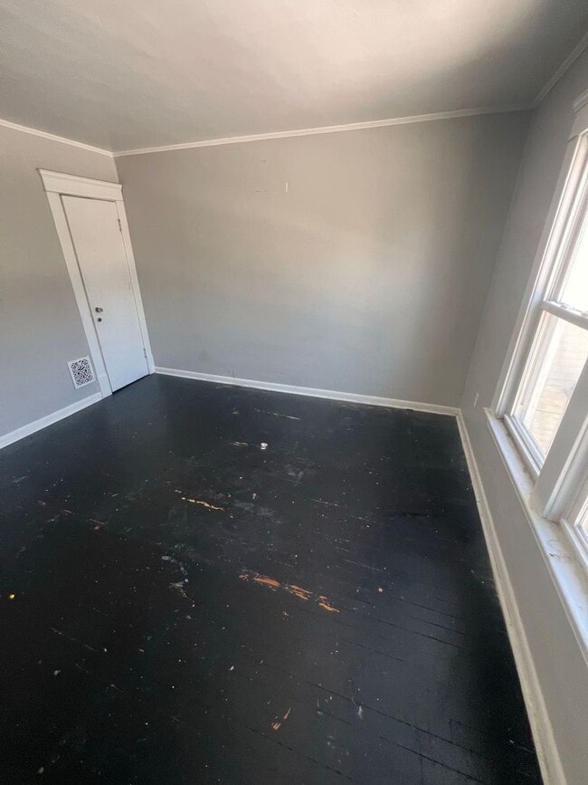 Photo - 839 E 146th St