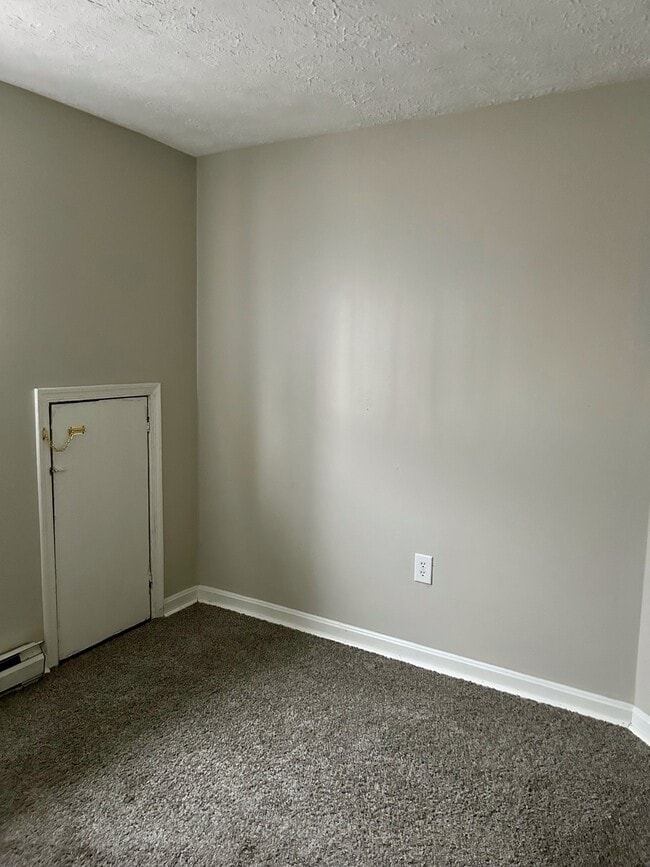 Photo - 123 E Leicester St