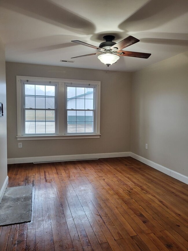 Photo - 2 bedroom farm house