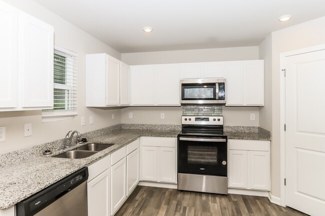 Photo - 927 Haley St