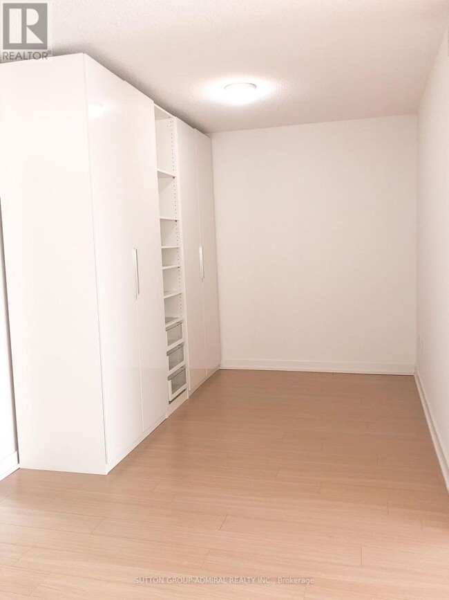 Photo - 151 Dan Leckie Way Unité 820