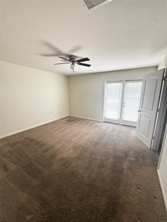 Photo - 329 Lone Mountain Dr