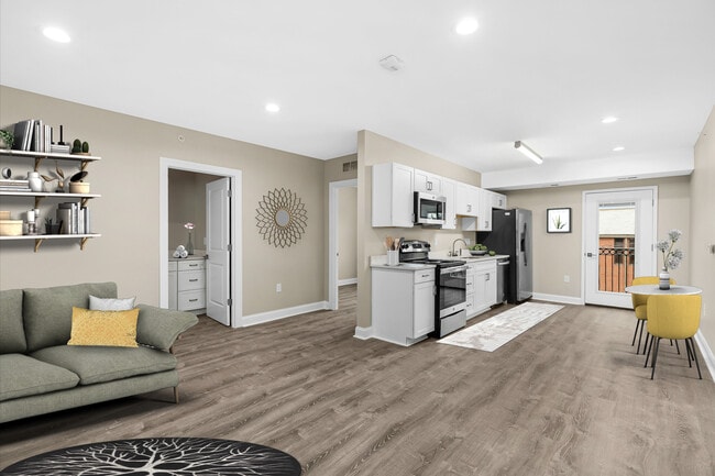 Photo - River Square Apartments